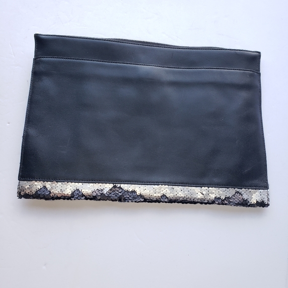 NWOT Rebecca Minkoff silver and black large reversible sequin clutch - Picture 5 of 11